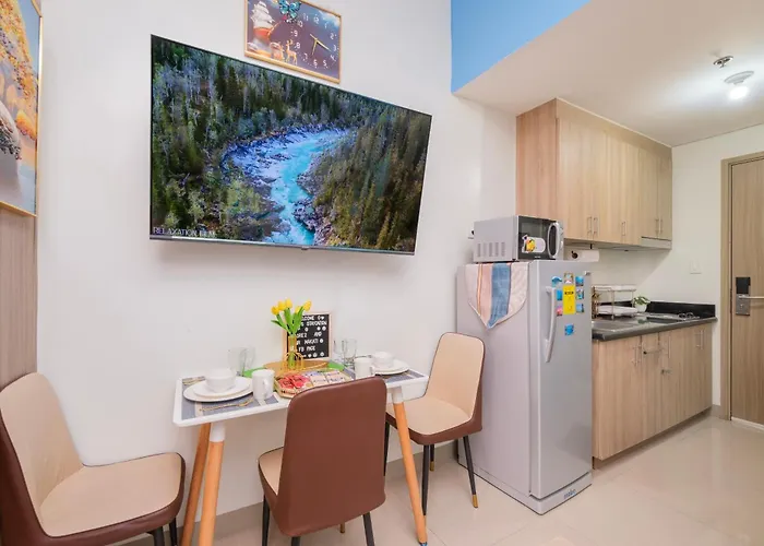 Apartment 3 Condos*8 Beds*3 Bathrooms*3 Kitchens*4 Pools*@ Shore2 Moa *